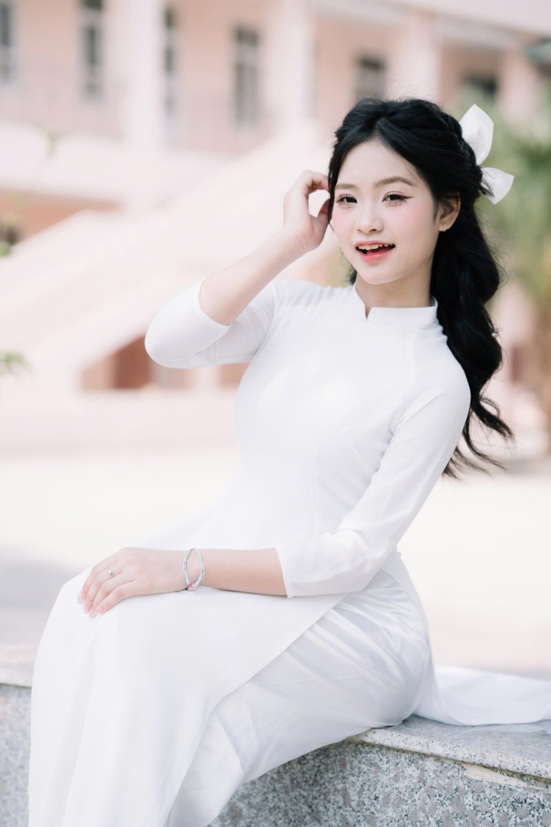 Giải Mã Giấc Mơ Thấy Áo Dài Mang Đến Điềm Báo Gì ? Đánh Con Gì Chuẩn ? Giấc mơ thấy đang mặc áo dài