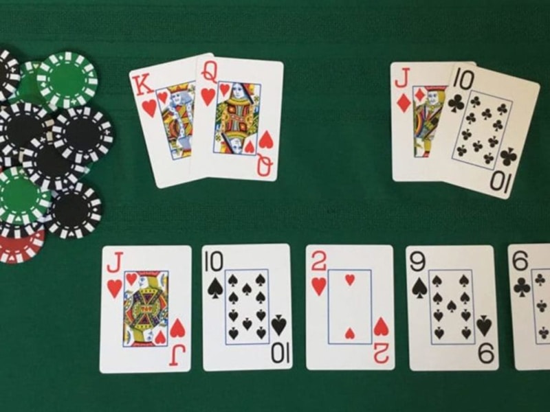Texas Hold ’em Poker – Biến Thể Poker Vạn Người Mê Khác biệt giữa Texas hold 'em Poker và Poker truyền thống