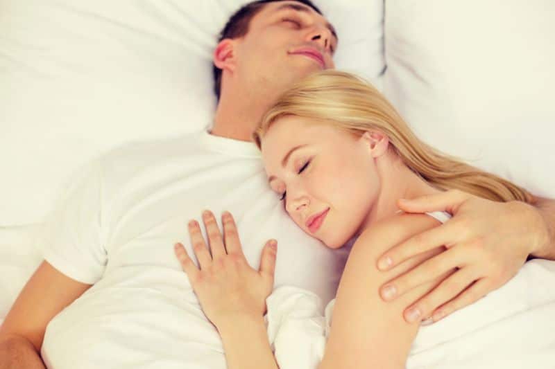 Mơ Thấy Ngủ Với Người Yêu Cũ Hên Hay Xui? Đánh Số Mấy? Có thể trong thời gian tới bạn vẫn thường xuyên bắt gặp những giấc mơ này cho đến khi bạn quên hẳn mối tình đó.