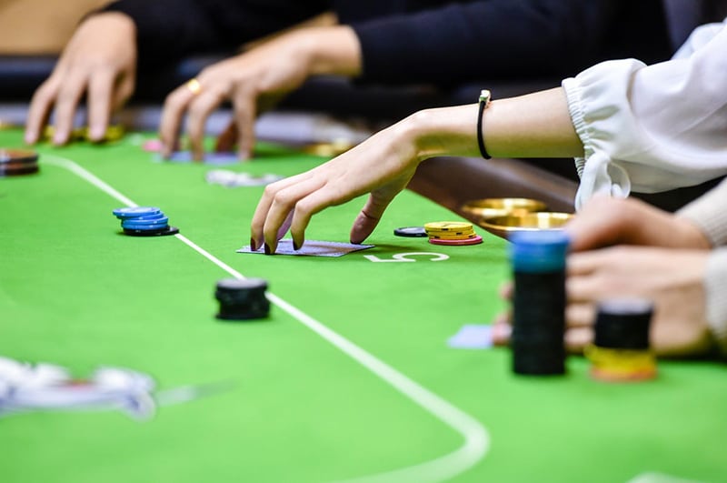 Texas Hold ’em Poker – Biến Thể Poker Vạn Người Mê Những điểm khiến Texas hold 'em Poker thu hút người chơi