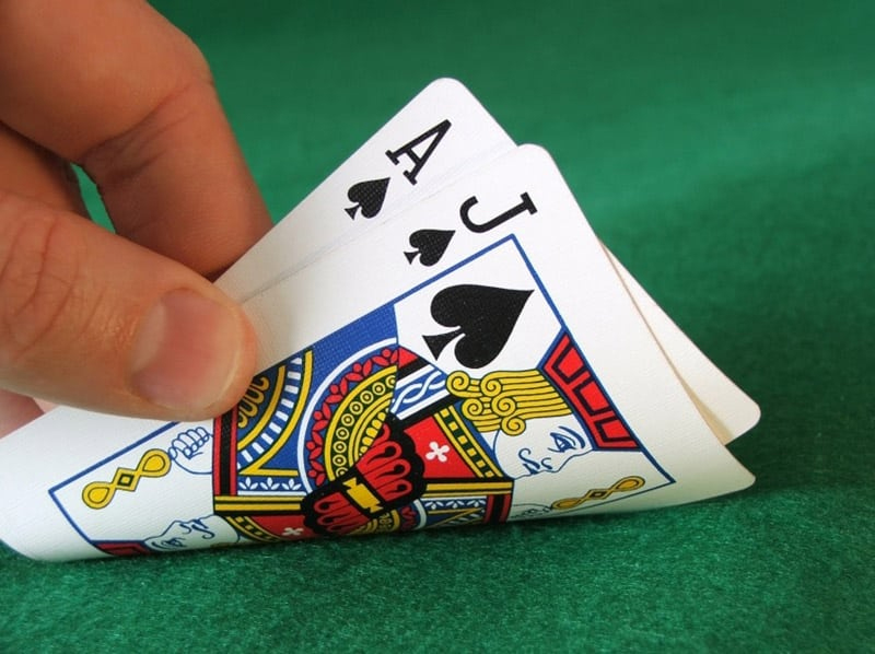 Blackjack Là Gì ? Cách Chơi Blackjack Kiếm Tiền Tỷ Dễ Dàng Blackjack là gì?