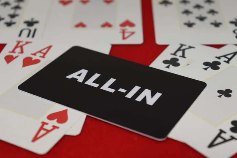 All In Poker – Thuật Ngữ Tất Tay Một Ăn Cả Hai Ngã Về Không Nguồn gốc ra đời của thuật ngữ All in Poker